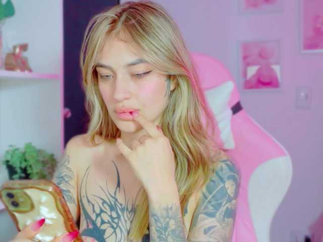 TaylorKnapp live cam on BongaCams