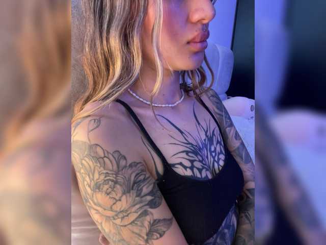 TaylorKnapp live cam on BongaCams