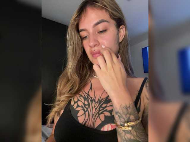 TaylorKnapp, live now on BongaCams