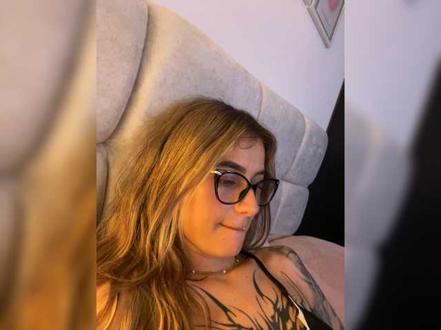 TaylorKnapp live cam on BongaCams