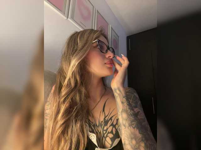 TaylorKnapp live cam on BongaCams