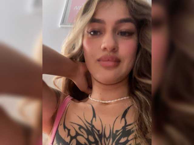 TaylorKnapp live cam on BongaCams