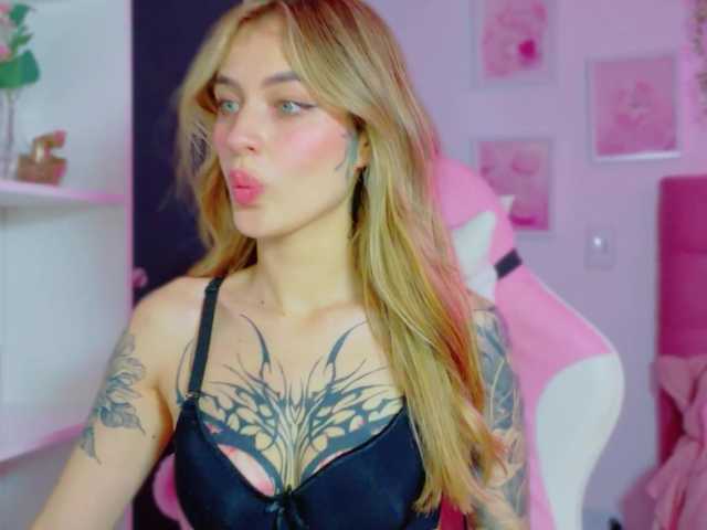 TaylorKnapp live cam on BongaCams