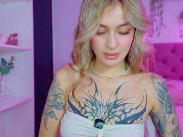 TaylorKnapp live cam on BongaCams