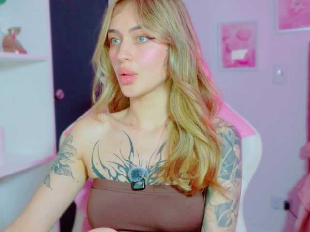 TaylorKnapp live cam on BongaCams