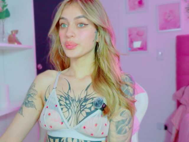 TaylorKnapp live cam on BongaCams