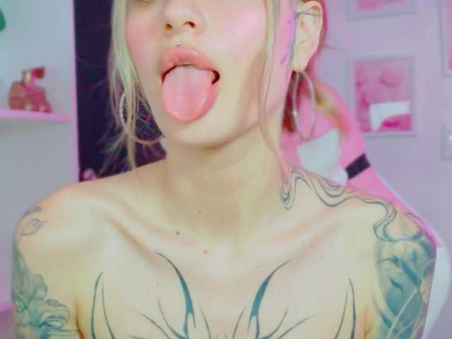 TaylorKnapp live cam on BongaCams