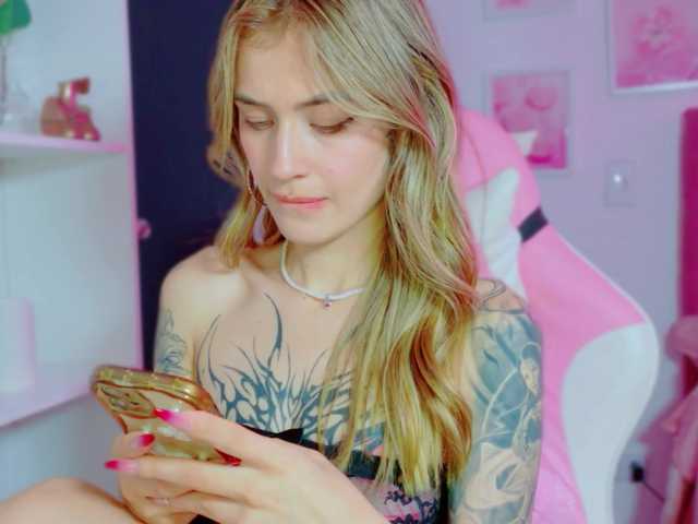 TaylorKnapp live cam on BongaCams