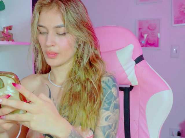 TaylorKnapp live cam on BongaCams