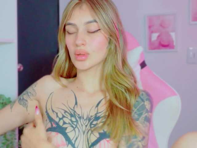 TaylorKnapp live cam on BongaCams