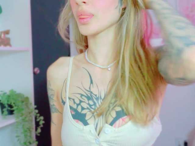 TaylorKnapp live cam on BongaCams