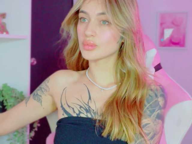TaylorKnapp live cam on BongaCams