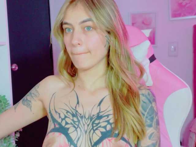 TaylorKnapp live cam on BongaCams