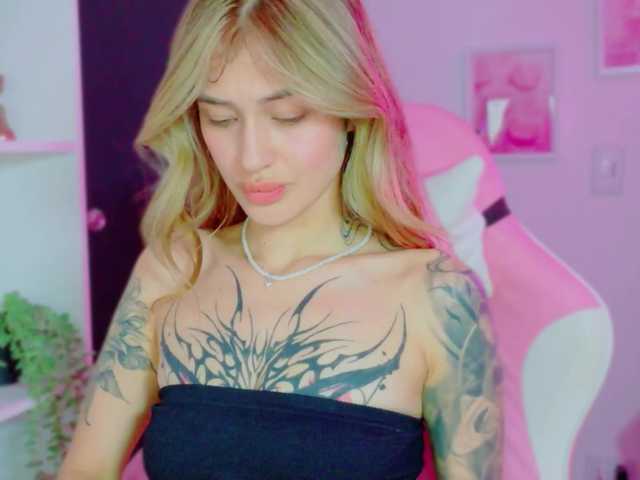 TaylorKnapp live cam on BongaCams