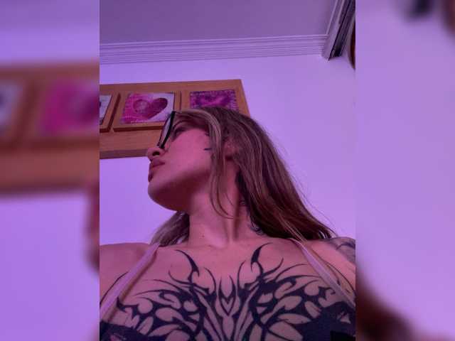 TaylorKnapp live cam on BongaCams
