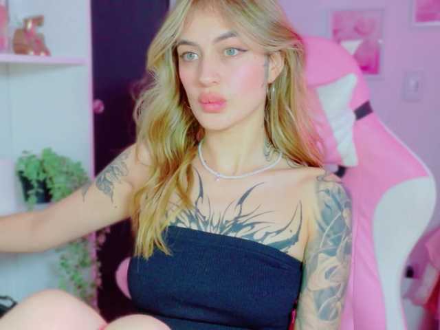 TaylorKnapp live cam on BongaCams