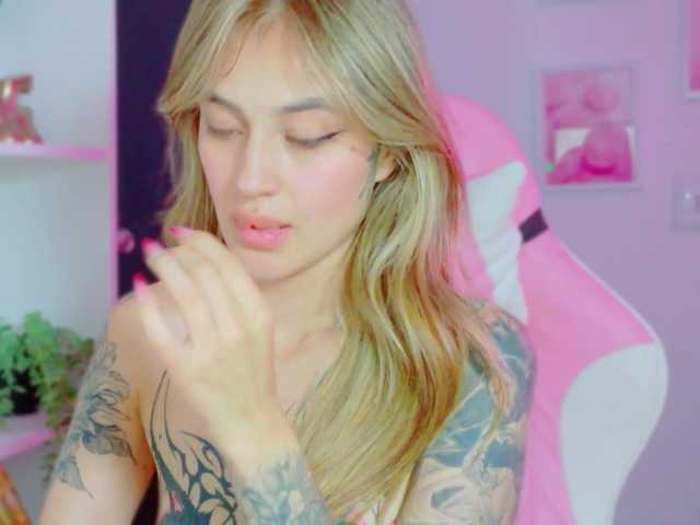 TaylorKnapp live cam on BongaCams