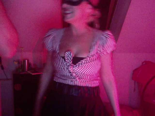 erikaboom66 live cam