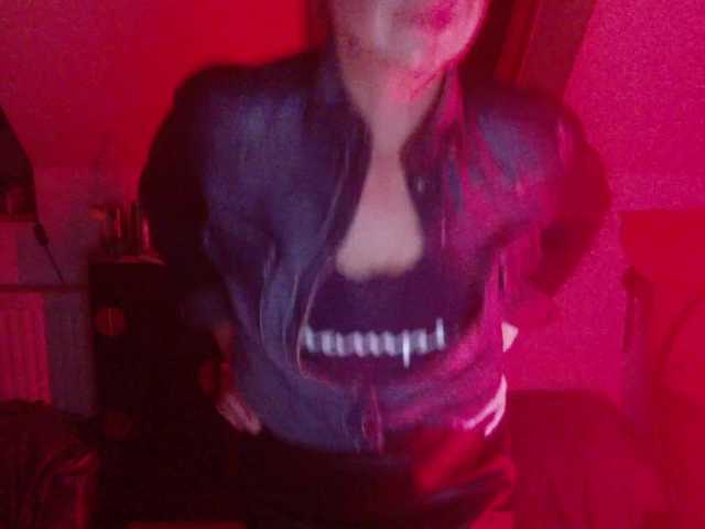 erikaboom66 live cam preview