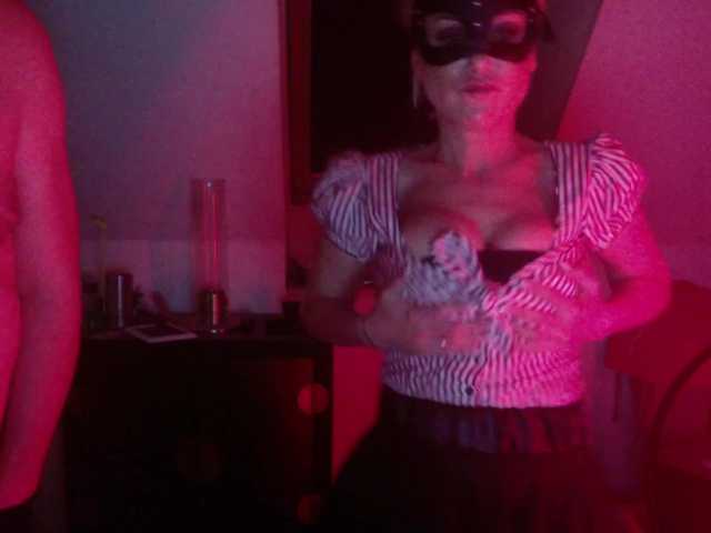 erikaboom66 live cam