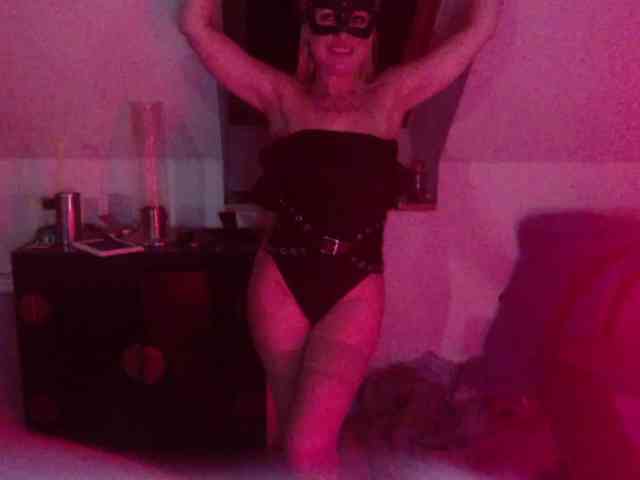 Model: erikaboom66
