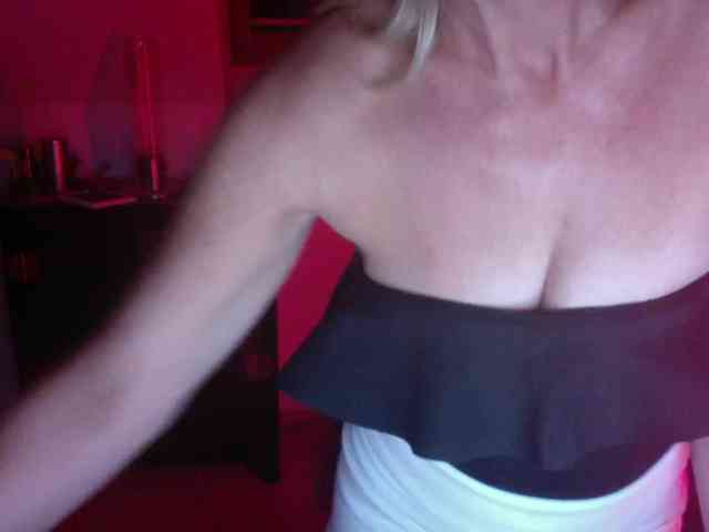 erikaboom66 webcam