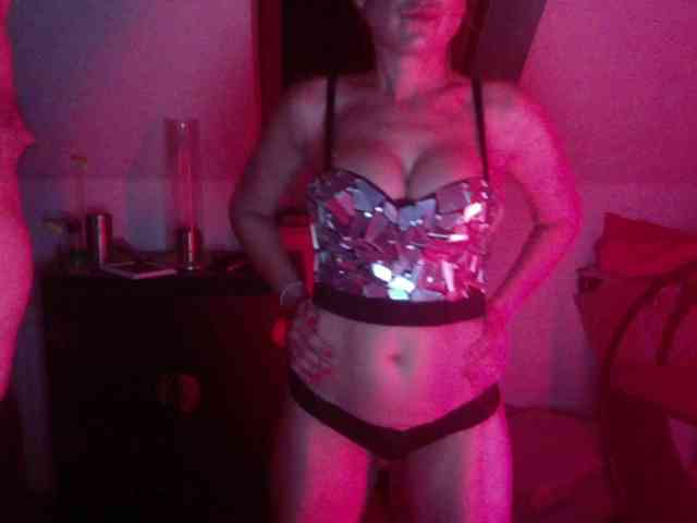 Model: erikaboom66