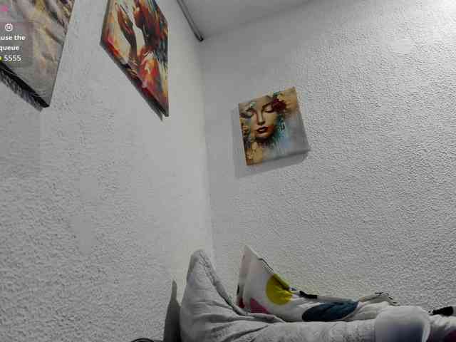 Lola-wish webcam