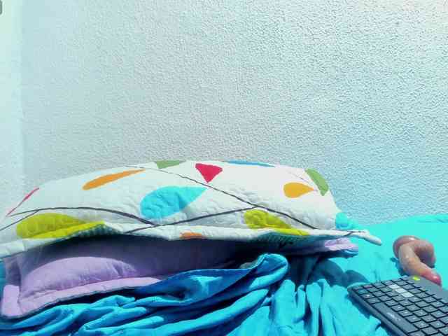 Lola-wish webcam