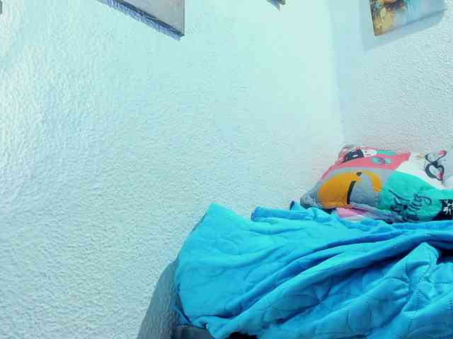 Lola-wish webcam
