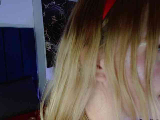 Lola-wish webcam