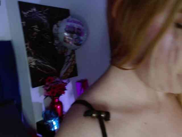 Lola-wish webcam
