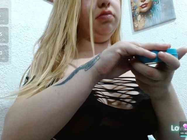 Lola-wish webcam