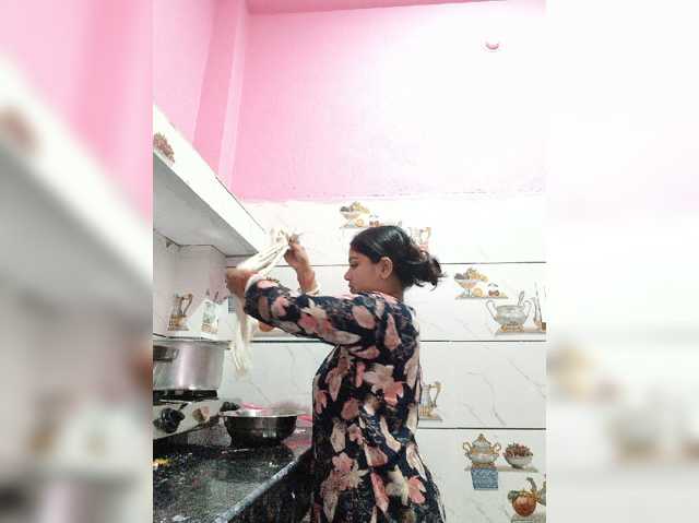 Tunnidelhi live cam on BongaCams