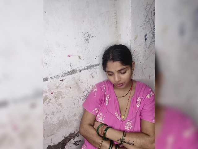 Tunnidelhi live webcam show