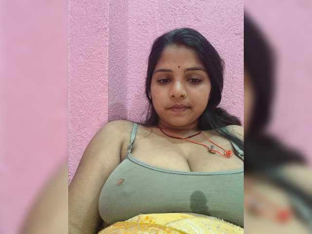 Tunnidelhi live cam on BongaCams