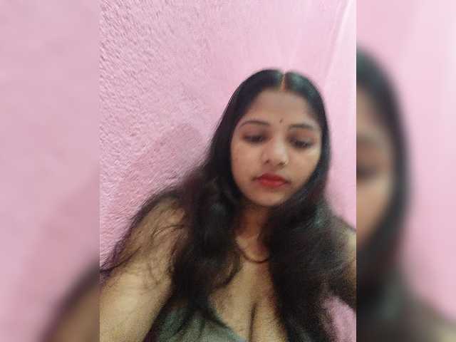 Tunnidelhi live cam on BongaCams