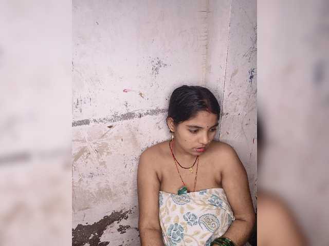 Tunnidelhi live webcam show