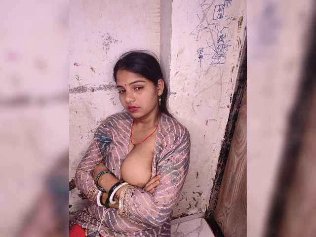 Tunnidelhi live cam on BongaCams