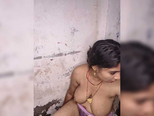 Tunnidelhi live webcam show