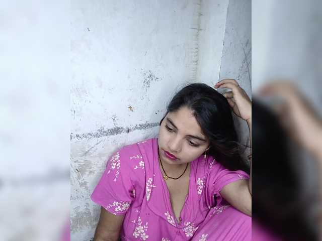 Tunnidelhi live cam on BongaCams