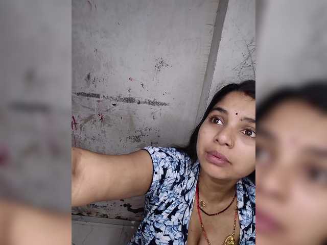 Tunnidelhi live webcam show