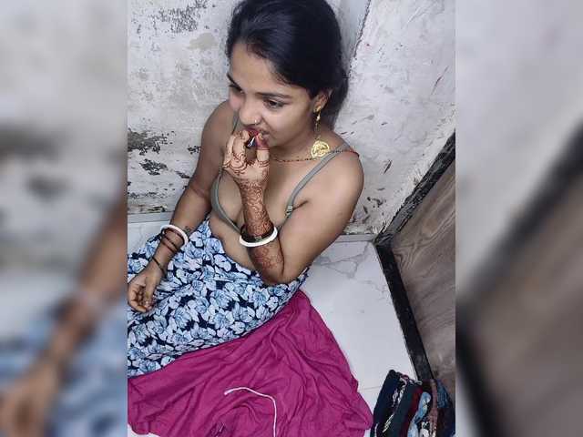 Tunnidelhi live cam on BongaCams