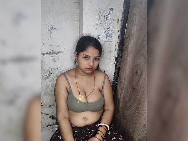 Tunnidelhi live cam on BongaCams