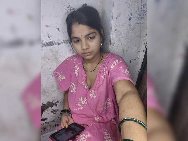 Tunnidelhi live cam on BongaCams