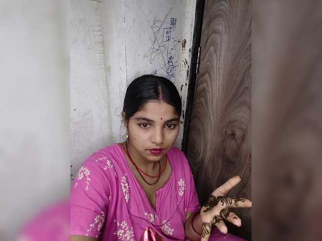 Tunnidelhi live cam on BongaCams