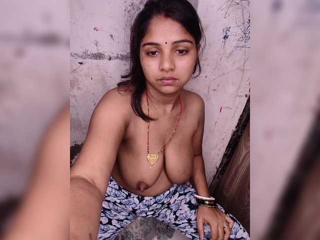 Tunnidelhi live cam on BongaCams