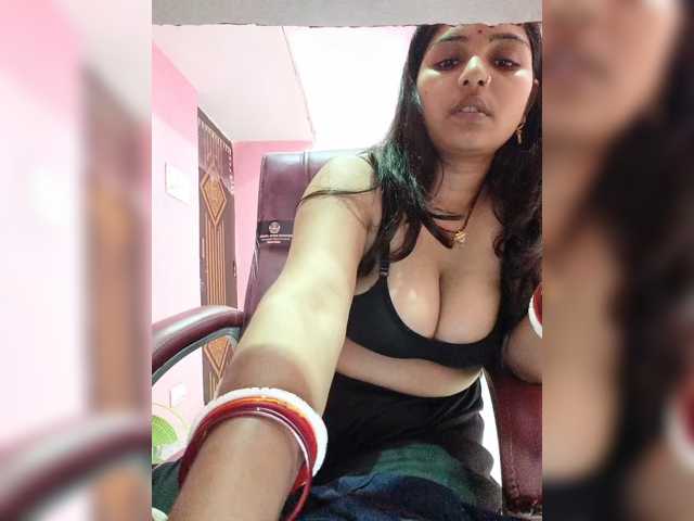 Mascotuni live cam on BongaCams