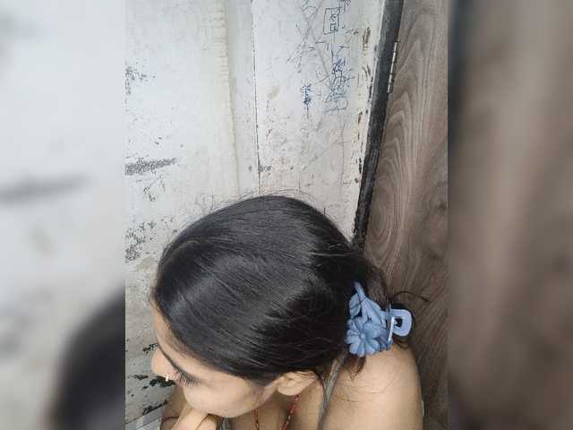 Tunnidelhi live cam on BongaCams