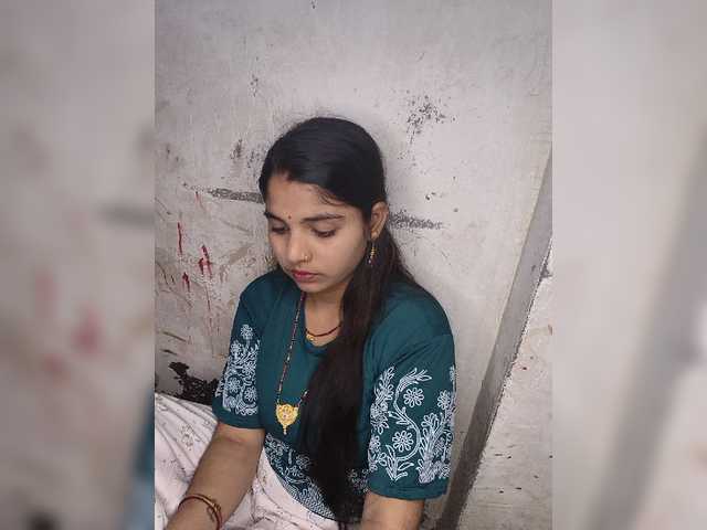 Tunnidelhi live cam on BongaCams